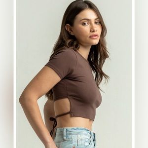 Sky And Sparrow Open Back Brown Ribbed Tee